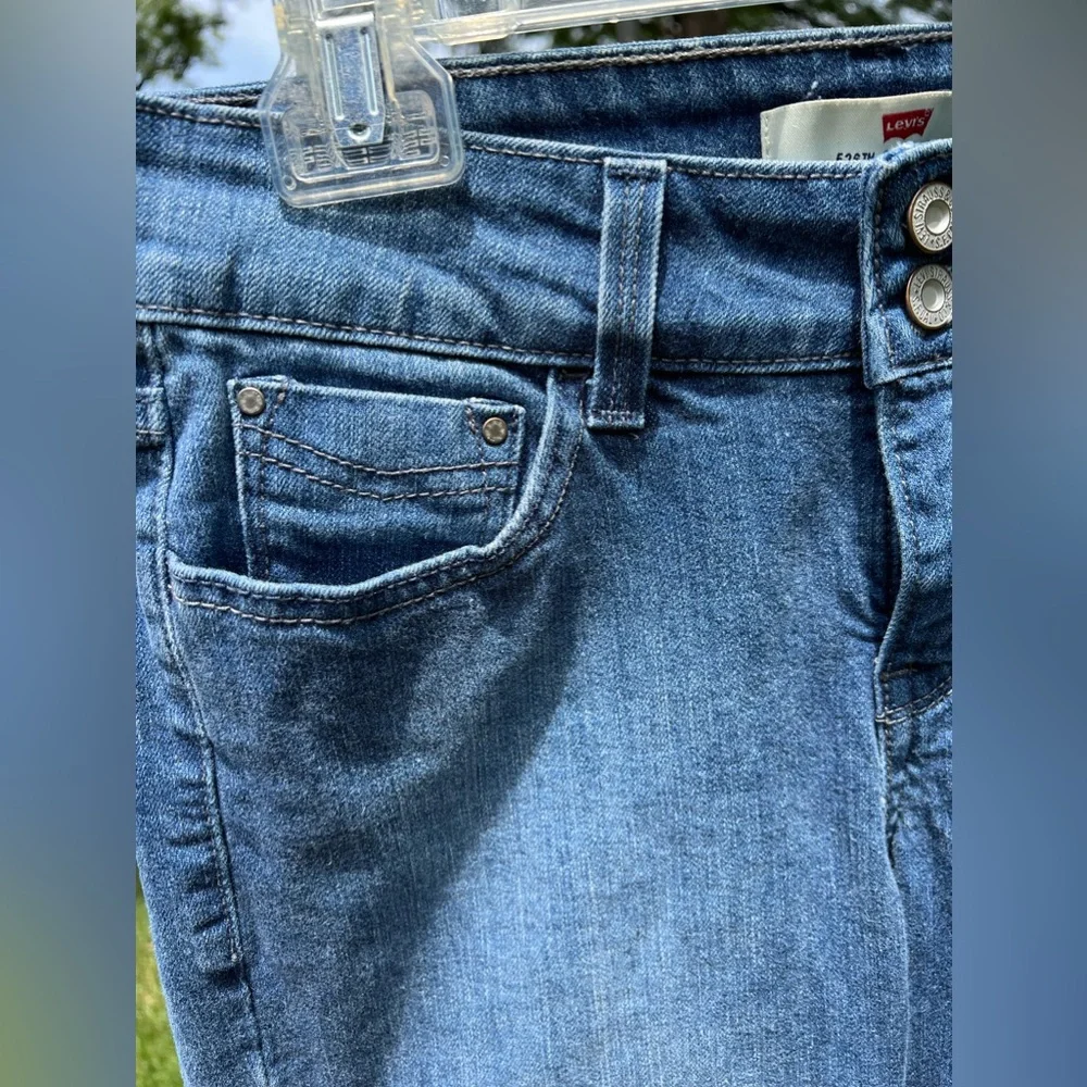 Levi’s 526 Jeans Women’s Slender Boot Blue Flap Pockets, Red Tag R, Size 4 - Picture 2 of 12